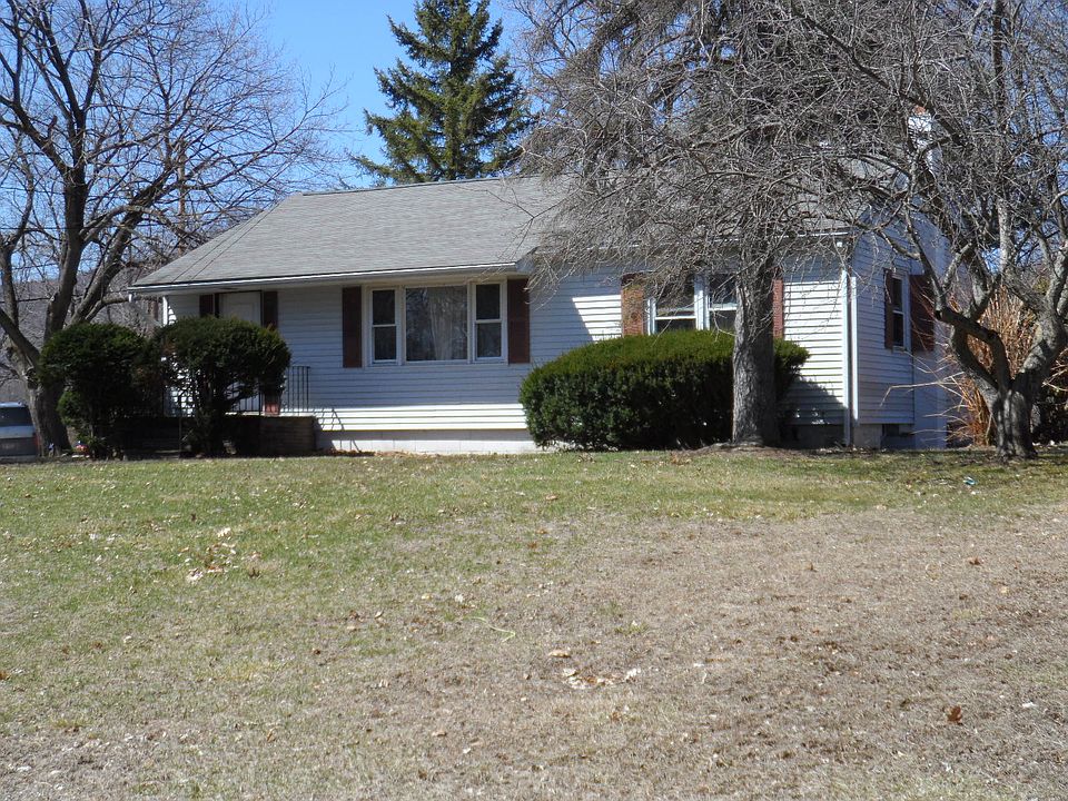 2nd image of 7 Farview Ave