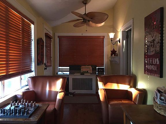 3rd image of 8855 Commonwealth Blvd