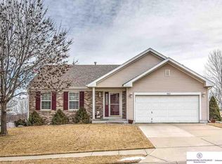 5621 S 160th St, Omaha, NE 68135