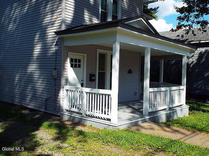 4th image of 105 Burton Street
