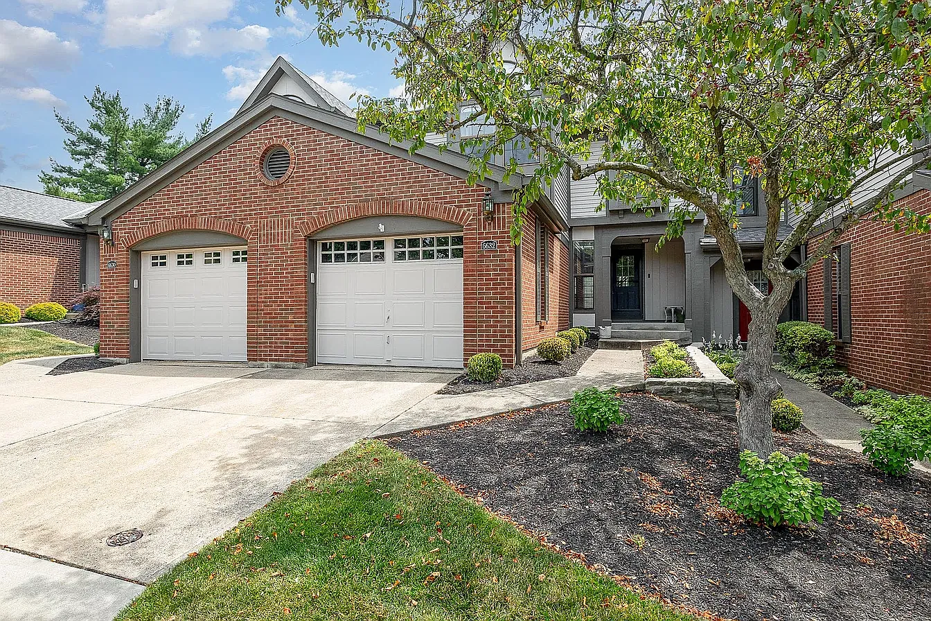 3 bed, 3.5 bath, $2,400 — Photo 1