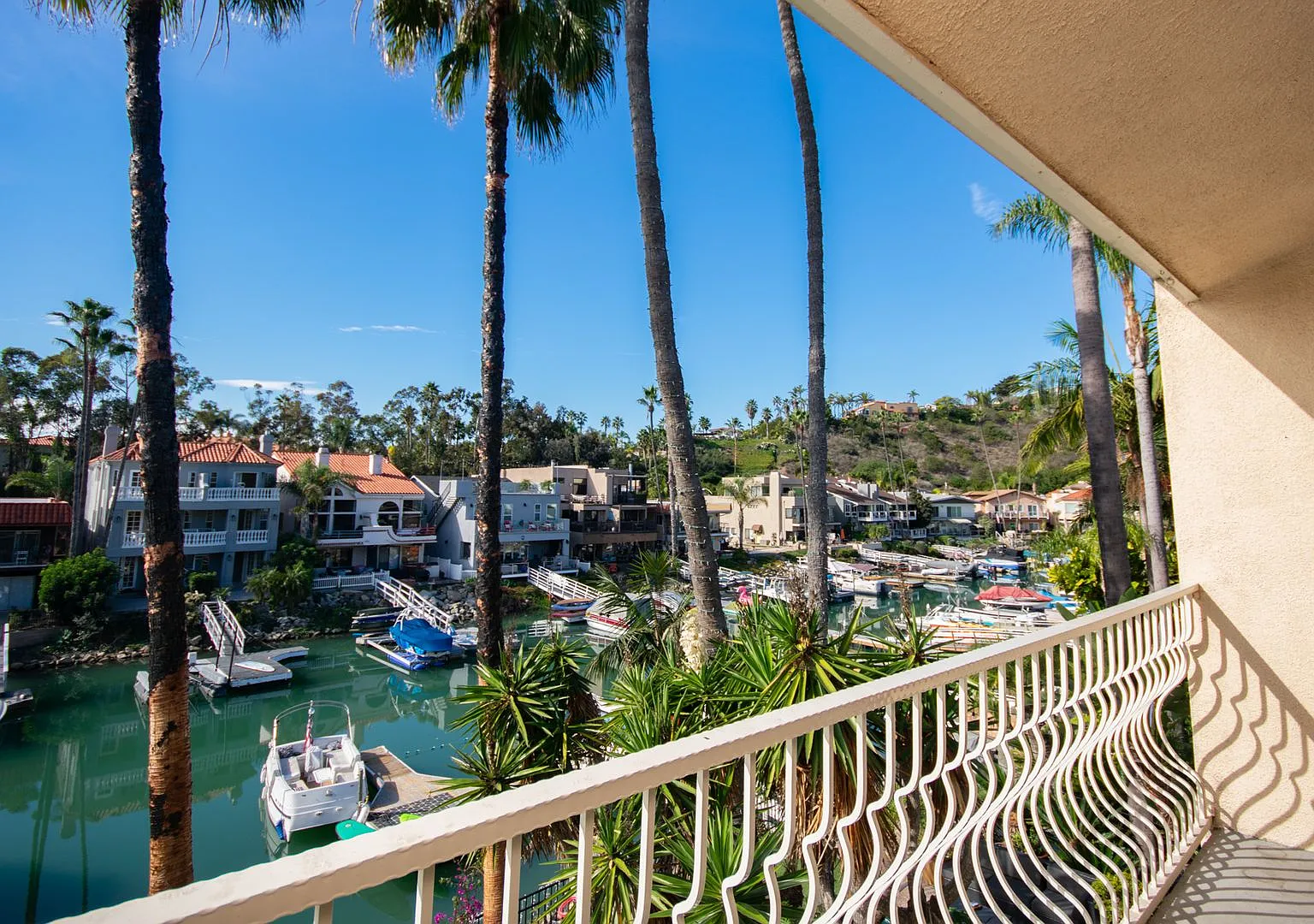 2 Bedroom, 2 Bath Bristol Cove Condo — Photo 2