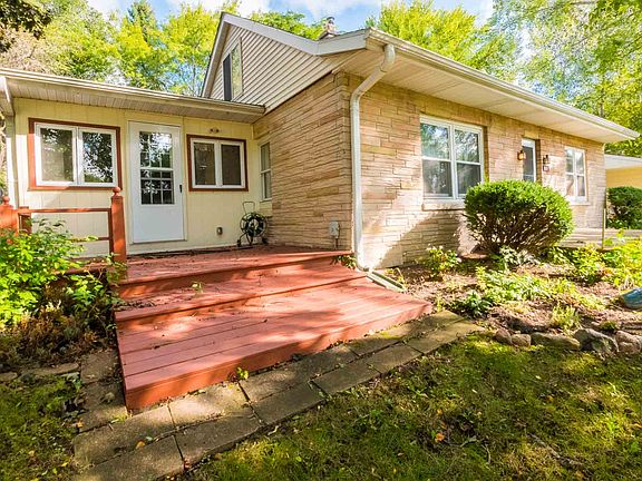 2nd image of 8924 W Plainfield Ave