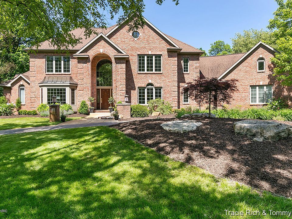 1st image of 7061 Armadale Ct NE