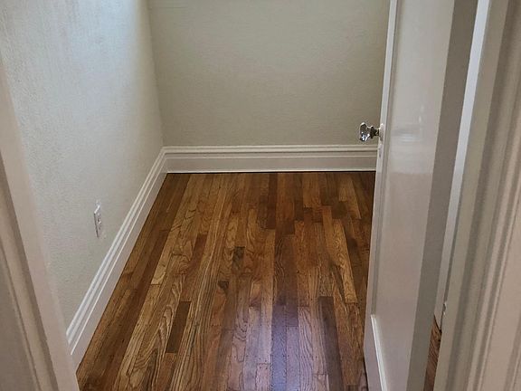 2nd image of 710 33rd Ave APT 3