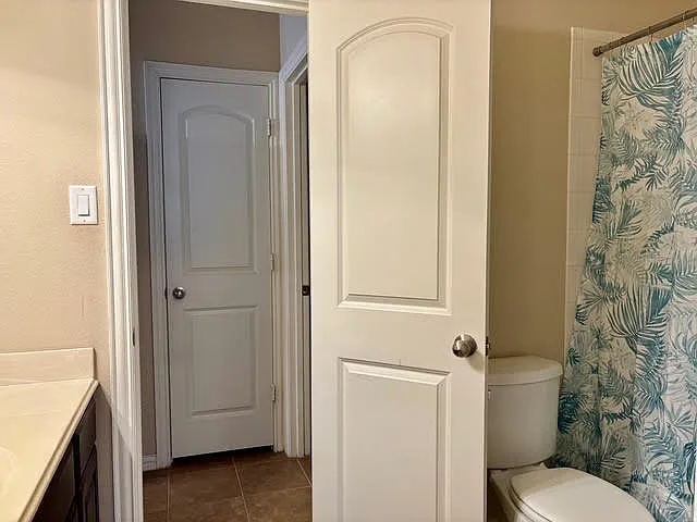 4654 Penelope Ln — Photo 12