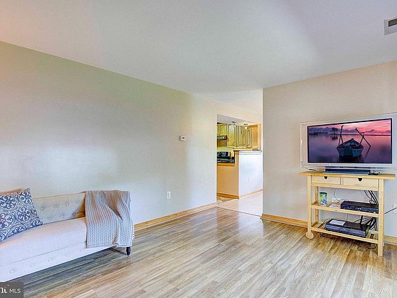 4th image of 630 Cadbury Dr