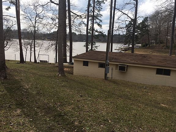 3rd image of 108B Southshore Dr