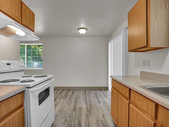 2nd image of 12509 SE Foster Rd #15D