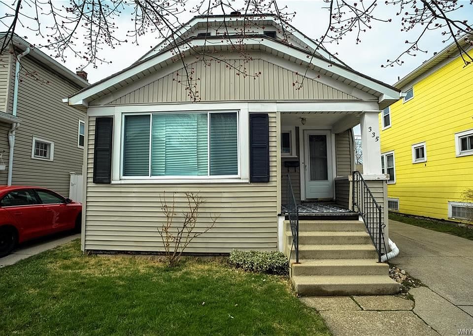 1st image of 335 Tremaine Ave