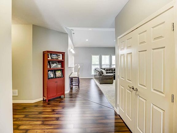 5th image of 5595 Deergrass Ct