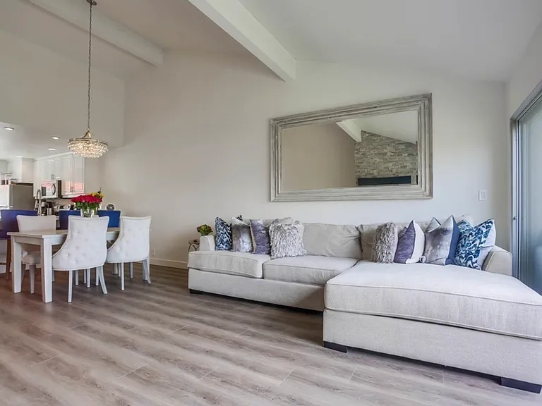 901 Caminito Estrada #C — Photo 7