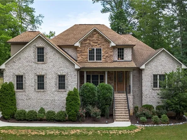 5414 Rambling Rd, Greensboro, NC 27409