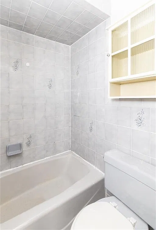 2451 Kennedy Boulevard — Photo 2