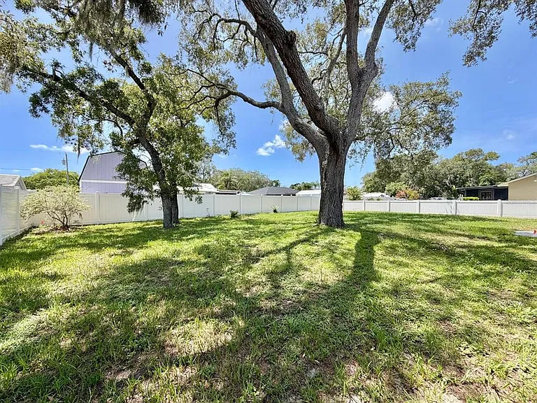 3264 Deltona Blvd — Photo 20