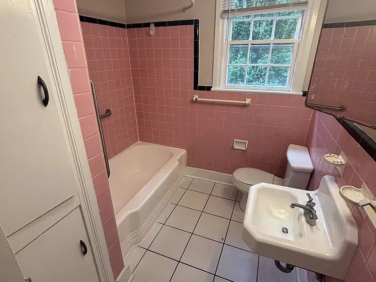 8 Pine Dr — Photo 11