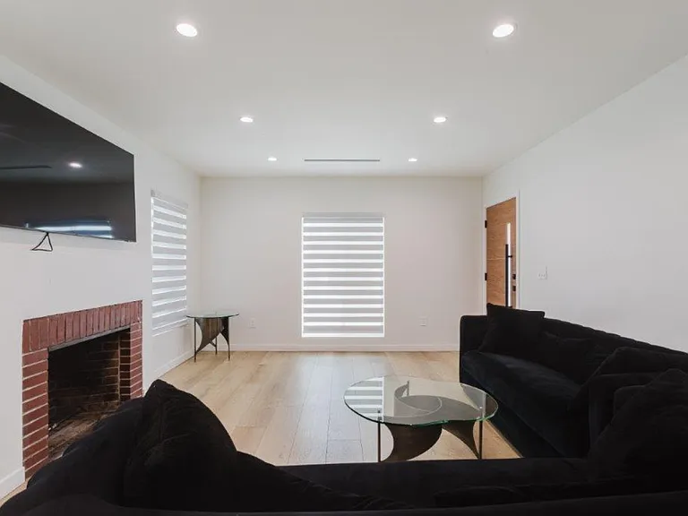 8119 Shadyglade Ave — Photo 19