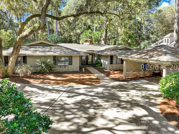 8 Gunnery Ln, Hilton Head Island, SC 29928