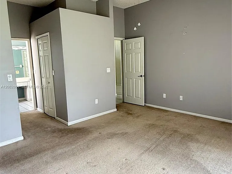 2435 SE 7th Pl — Photo 21