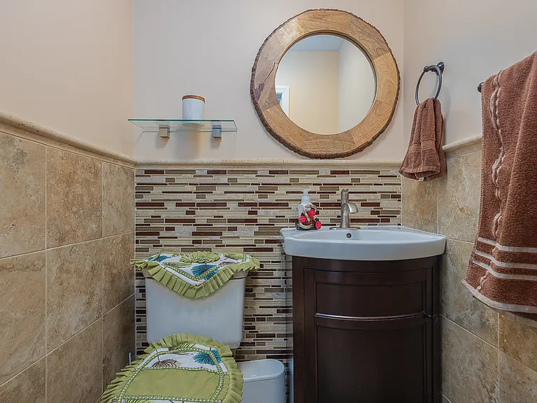 325 Westside Ave — Photo 15