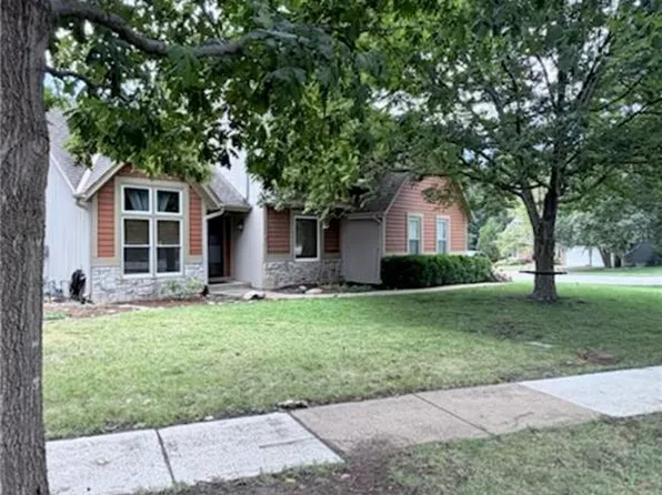 13309 W 116th St, Overland Park, KS 66210