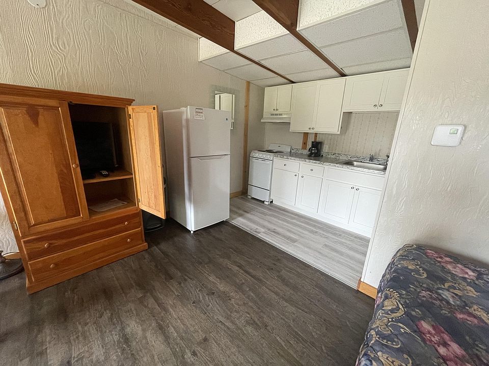 2nd image of 147 Bucksport Rd #17