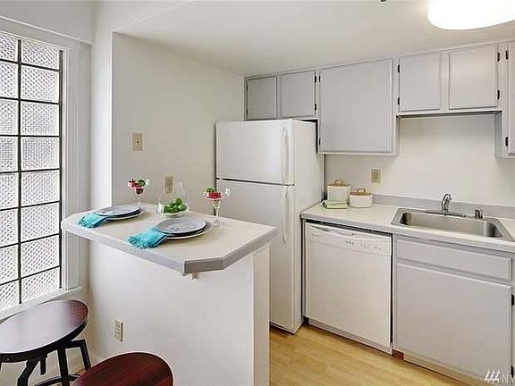 5th image of 505 E Denny Way APT 107