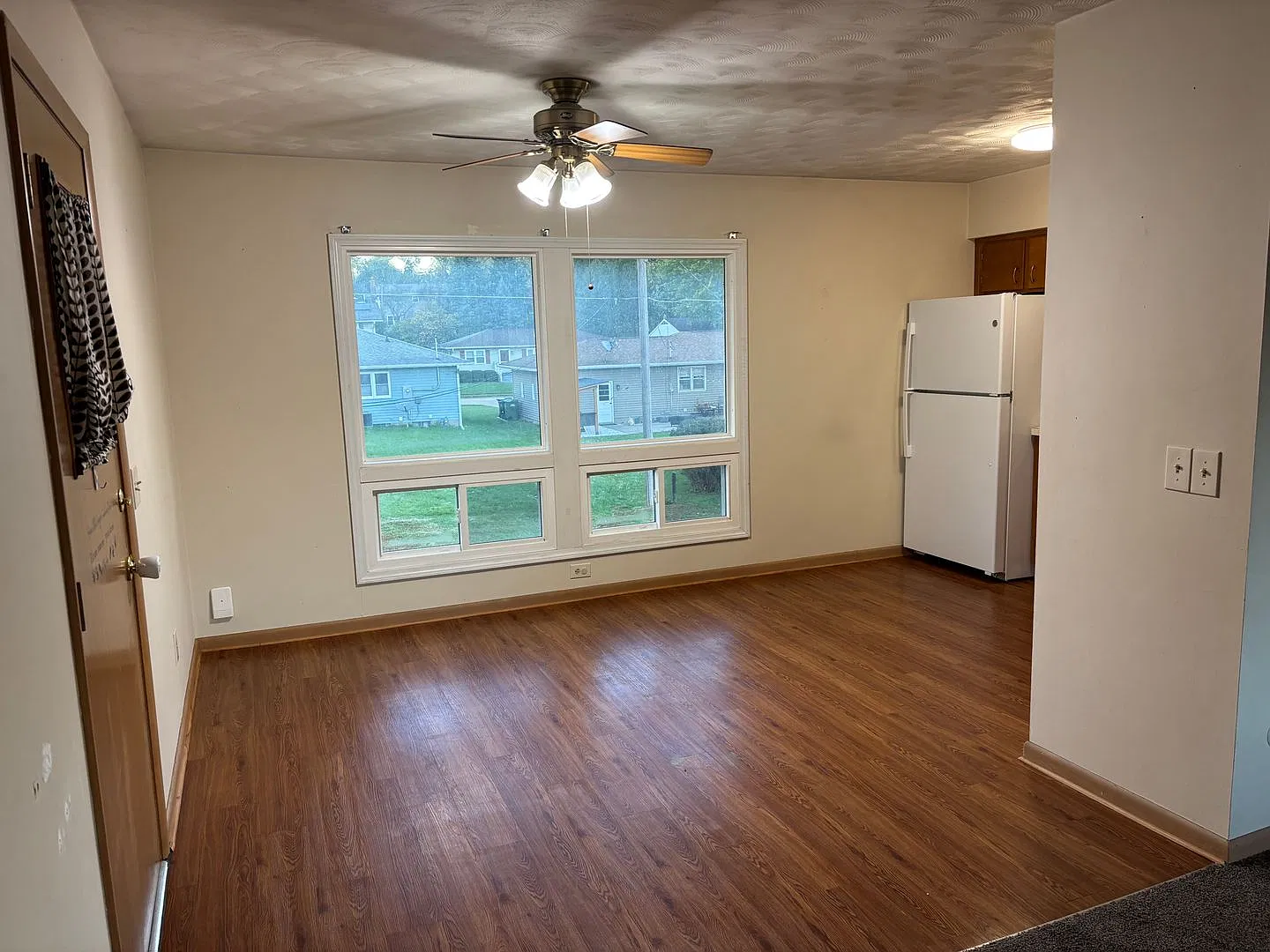 08 - Spring Valley Ln — Photo 3