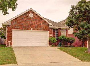 5001 Lodgepole Ln, Fort Worth, TX 76137