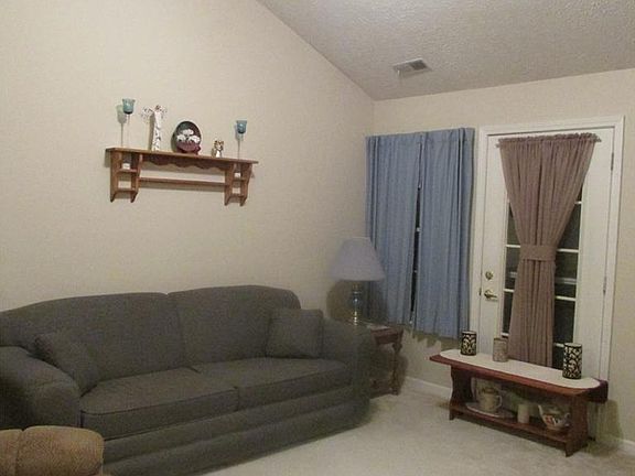 3rd image of 14724 Lenox Dr #124