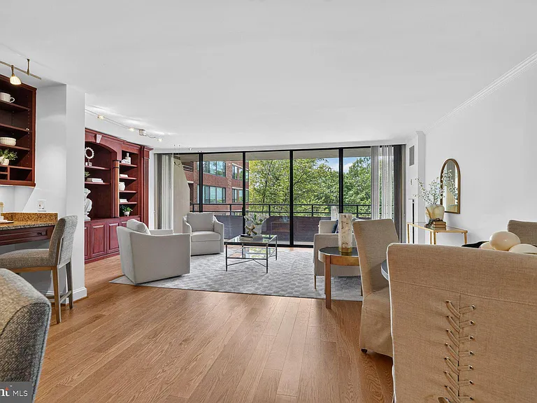 2555 Pennsylvania Ave NW #409 — Photo 7