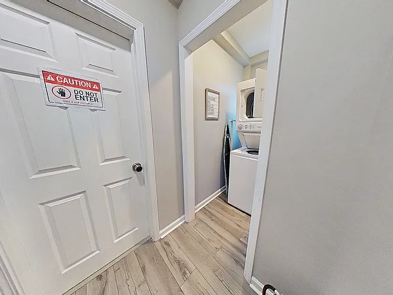 445 Ames St #A — Photo 12