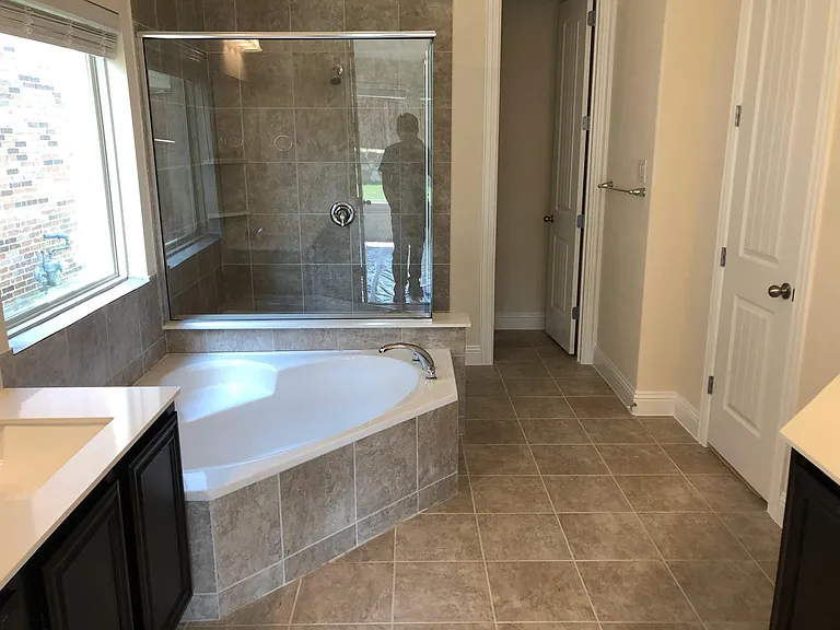 2436 Valley Ln — Photo 20