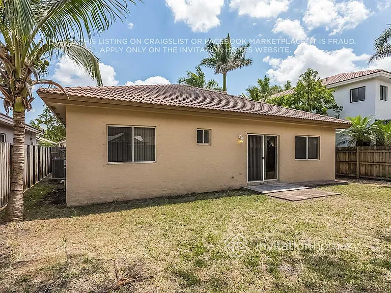 14438 SW 158th Pl — Photo 17