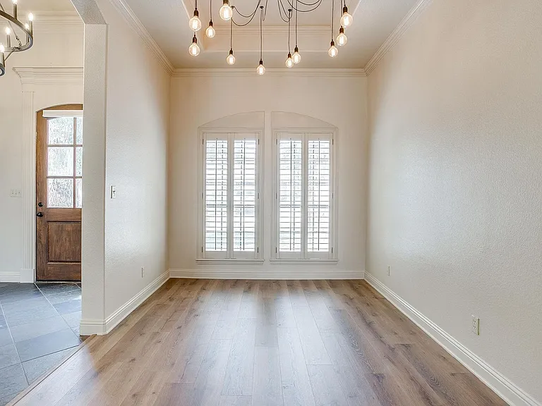 101 Prairie Dunes Dr — Photo 3