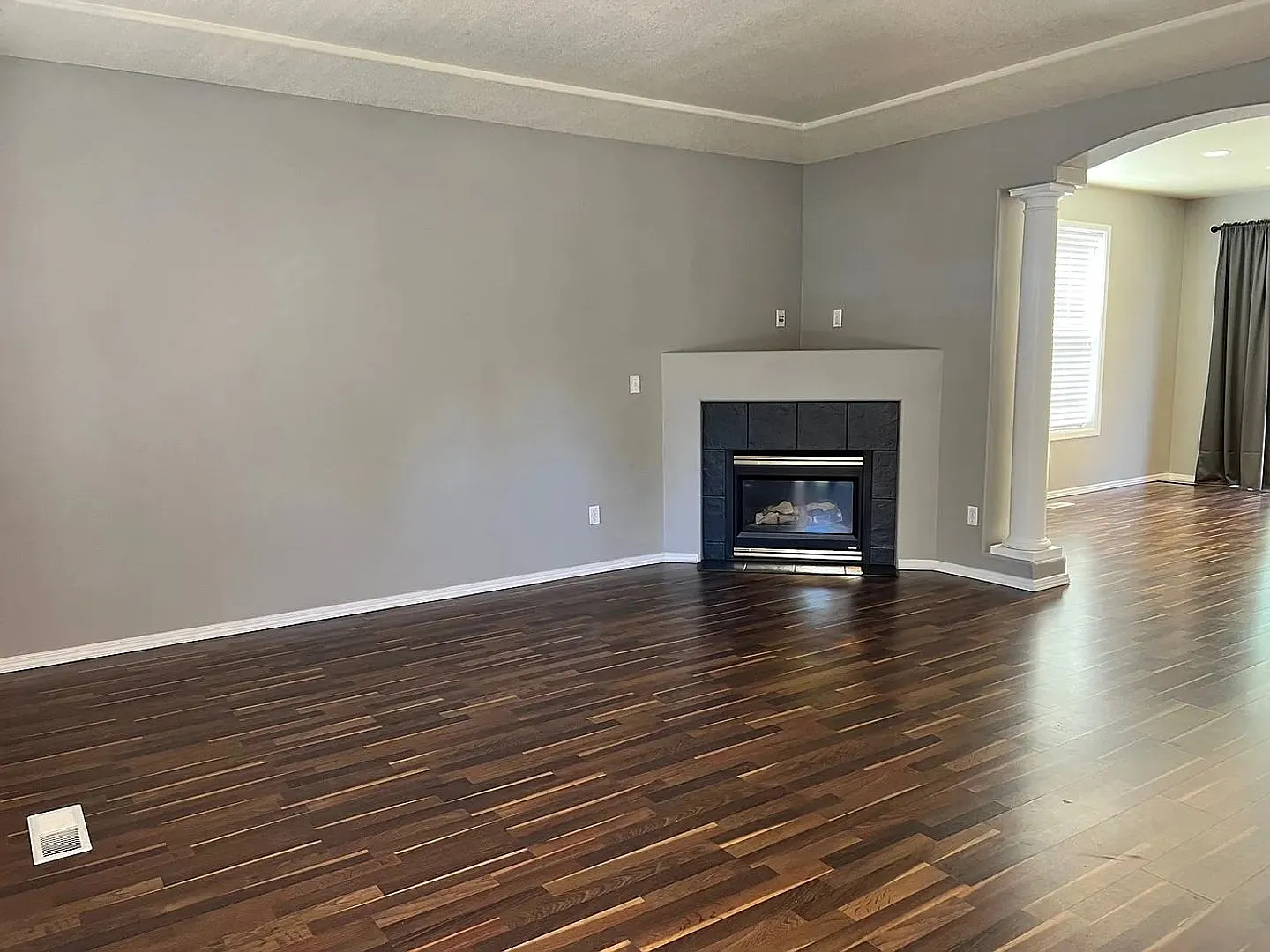 Nice 3bd 2.5bath Easy access to JBLM! — Photo 2