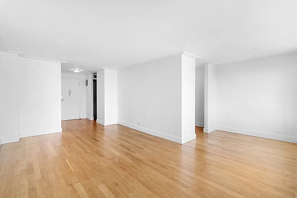 Rented by SR8 REALTY LLC | media 24