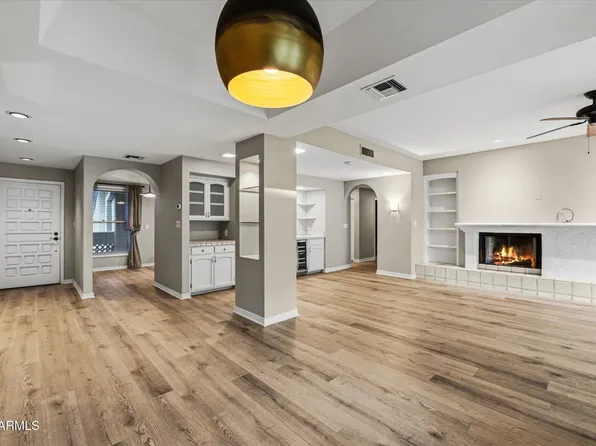 5200 S LAKESHORE Drive #207, Tempe, AZ 85283