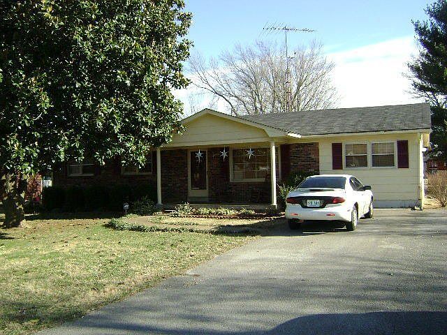 1st image of 388 Thompson Heights Ct