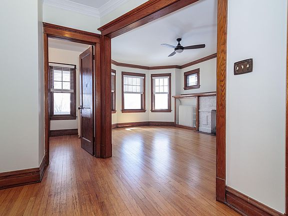 3rd image of 1001 Wesley Ave #2