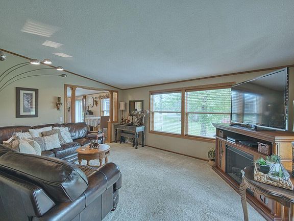 3rd image of 3360 N Leighton Rd