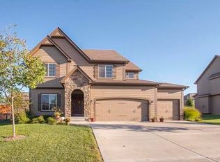 401 SW Eagles Ridge Dr, Blue Springs, MO 64014