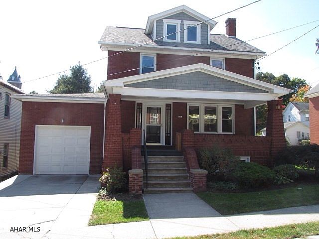 1st image of 534 Pine St