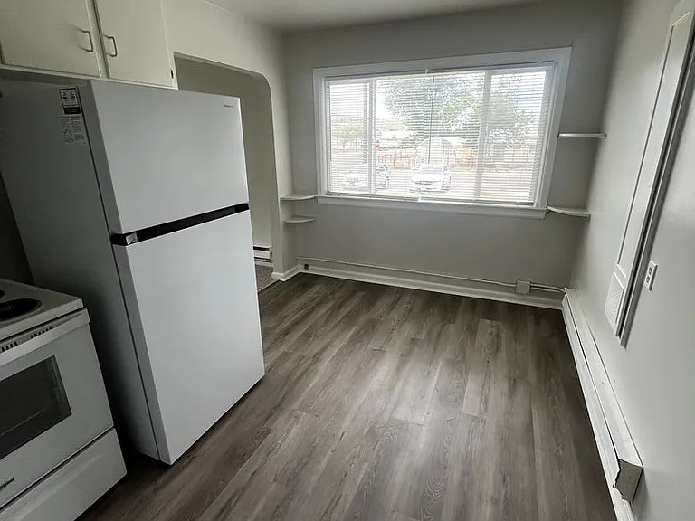 1636 N Arthur Ave — Photo 4