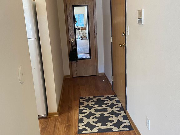 4th image of 420 S 4th St Unit 4