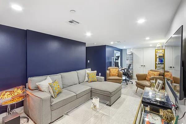 Rented by Elegran | media 4