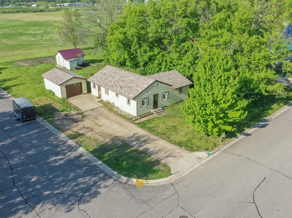 409 4th Ave SW, Long Prairie, MN 56347