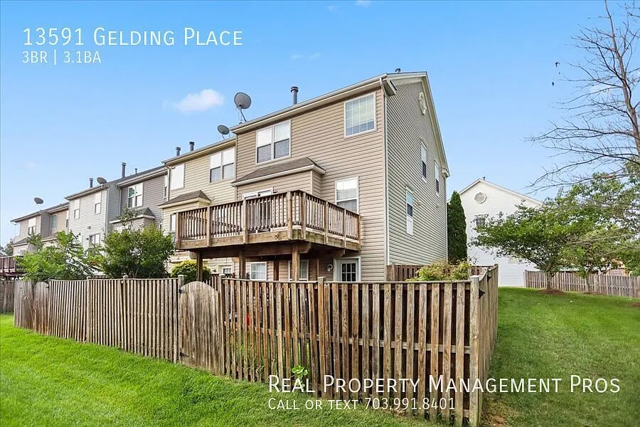 Qualify for a zero deposit/Fresh Paint/Deck — Photo 2
