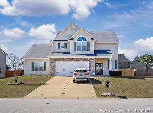 573 Wedgefield Dr, Raeford, NC 28376