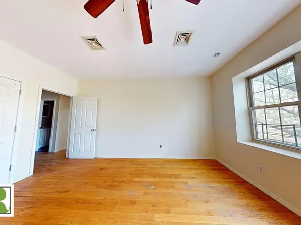 1392 East 18th Street image 7 of 11